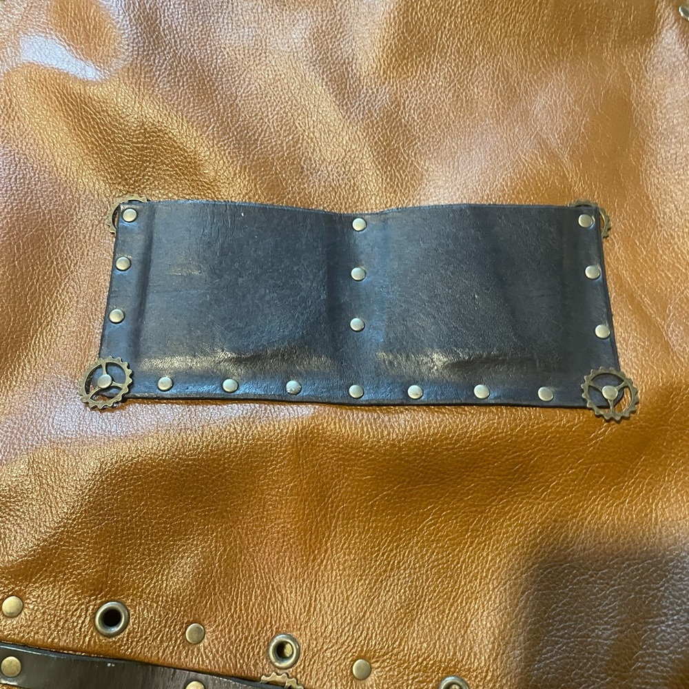 Brown LEATHER cowhide Apron with dark brown Accents new handmade - Picture 5 of 5